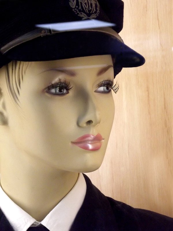 Mannequin femme flexible : style et fonctionnalité réunis